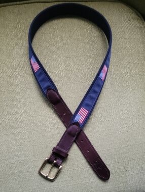 Vineyard Vines Canvas flags Belts